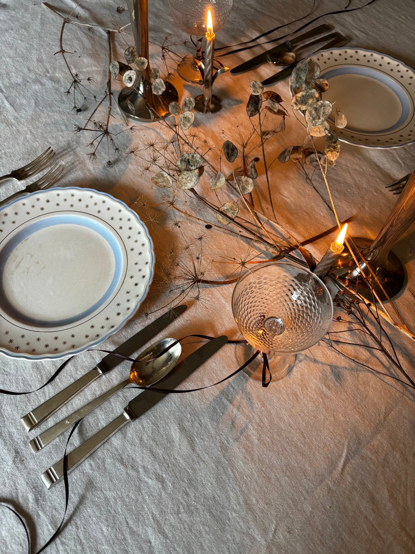 Wavey Edged Star Pattern Plates