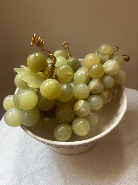 Bunch of Onyx Grapes, Large
