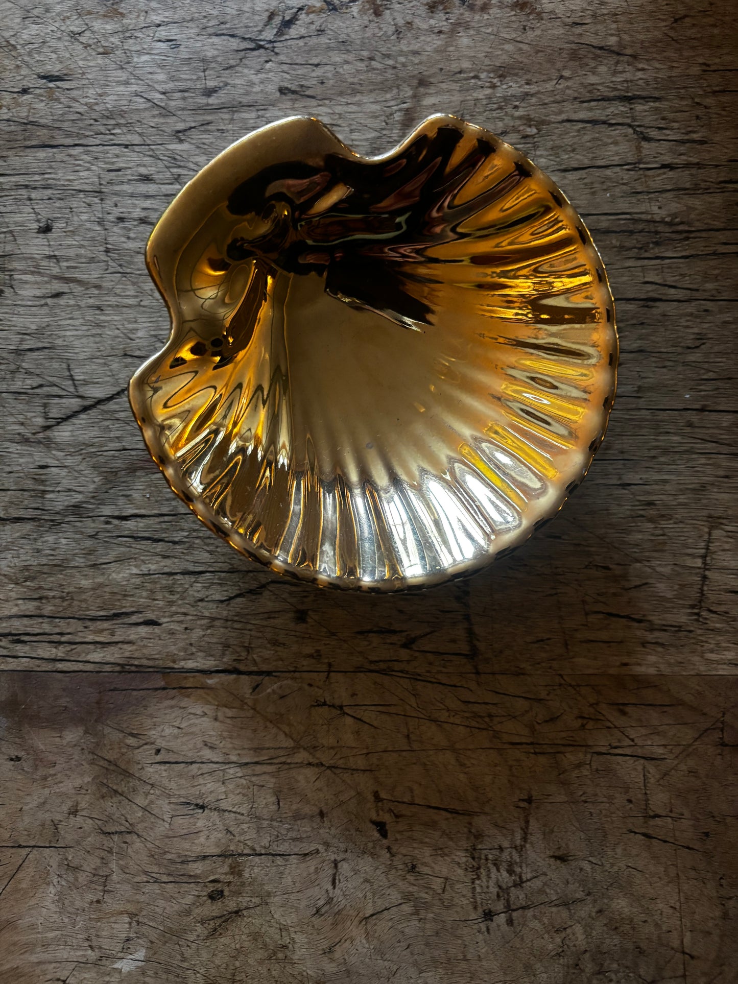Gilt Shell Dish