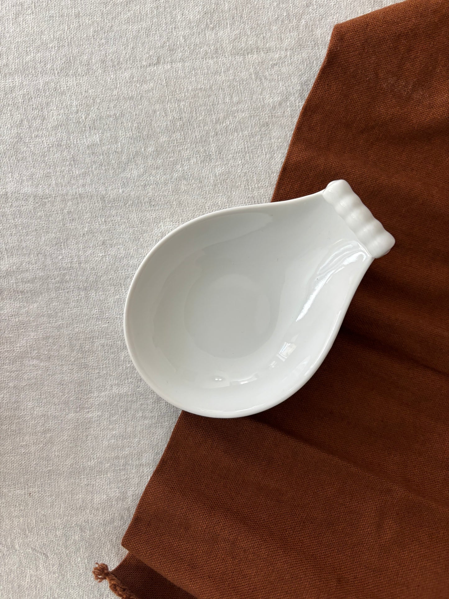 Scroll Edge Shell Form Dishes