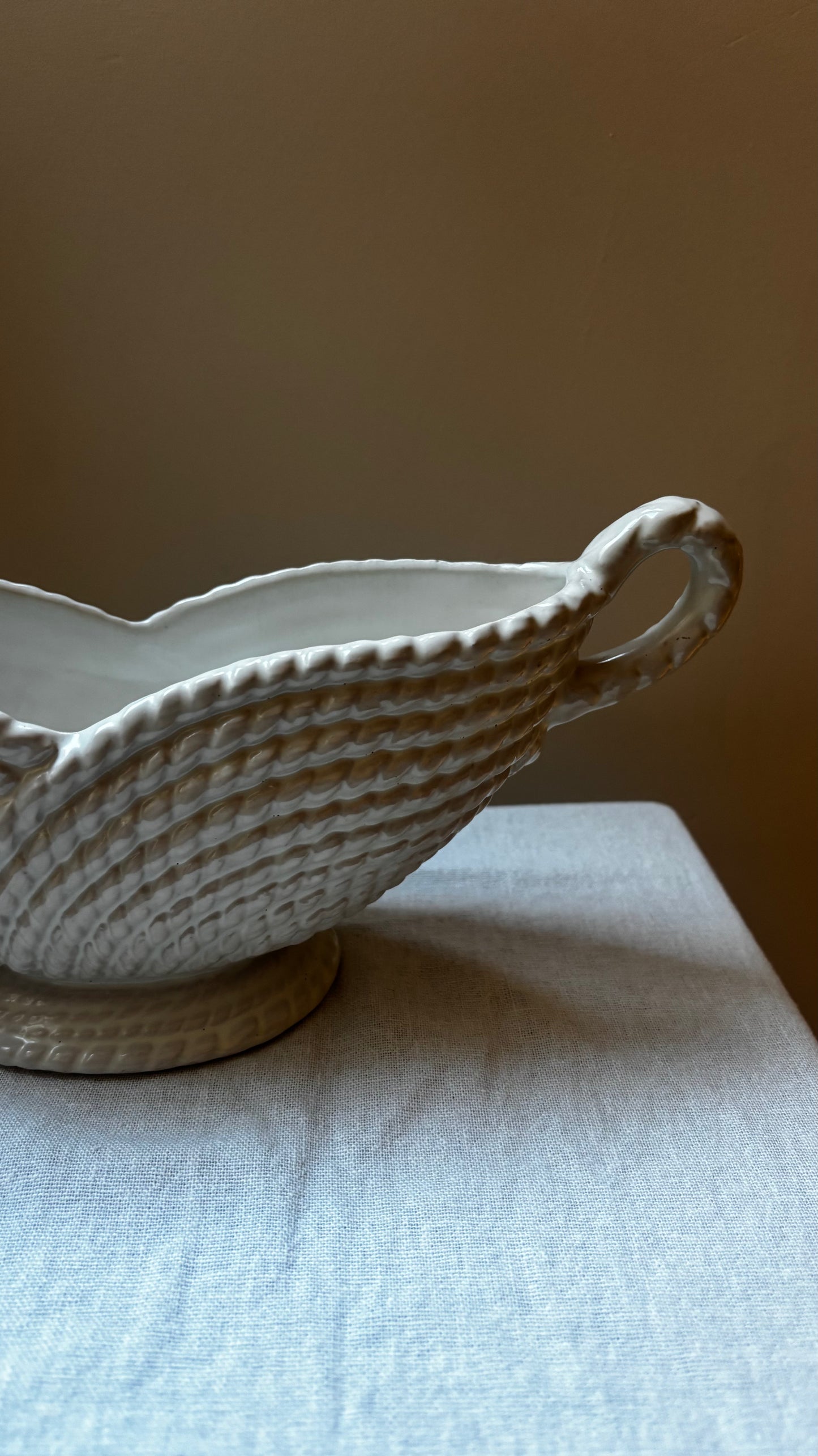 Rope Effect Mantle Vase