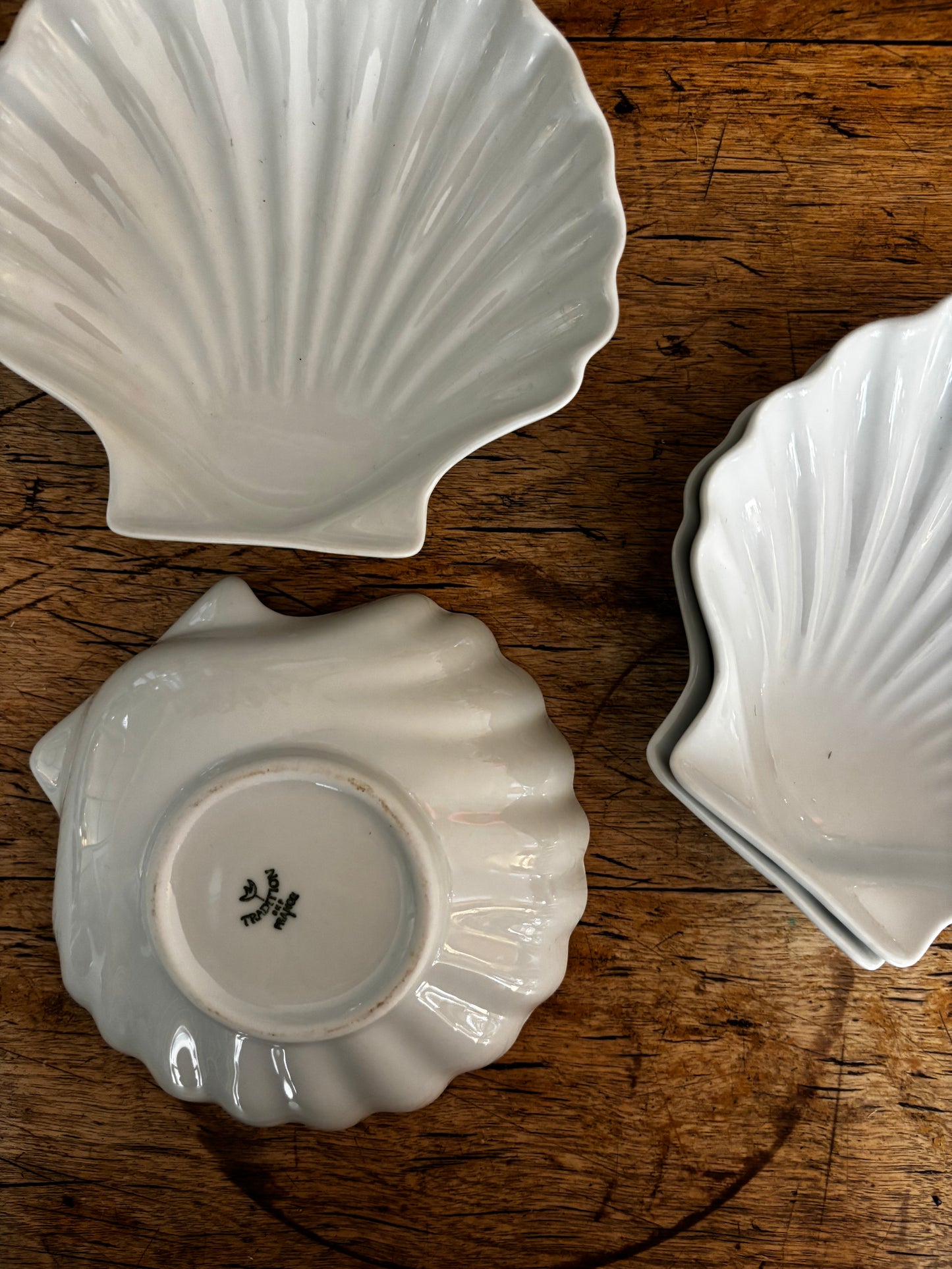 Set of Four Ceramic French Shell Dishes