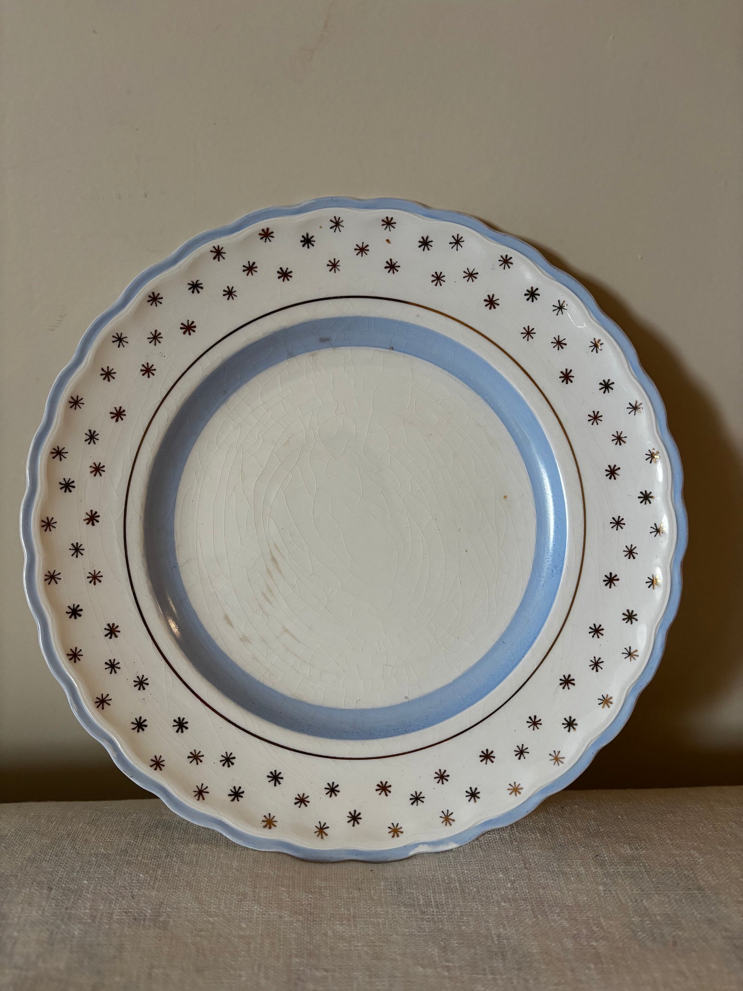 Wavey Edged Star Pattern Plates
