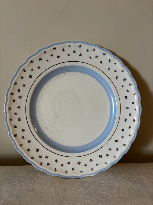 Wavey Edged Star Pattern Plates