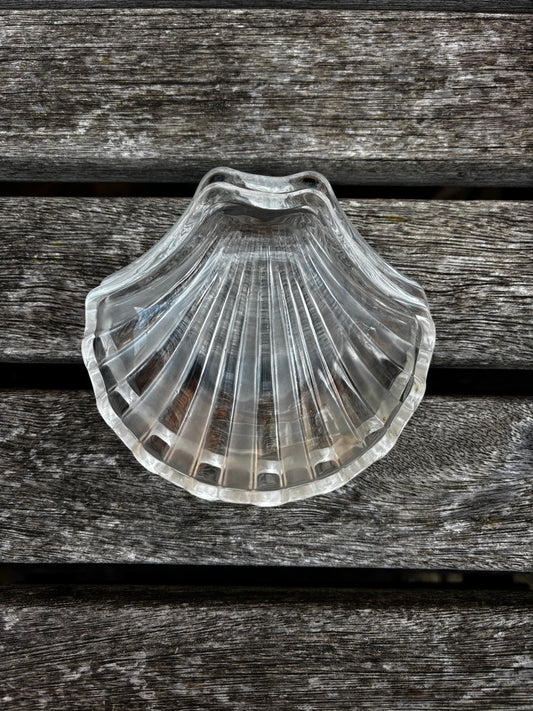 Pair of Pretty Japanese Glass Shells