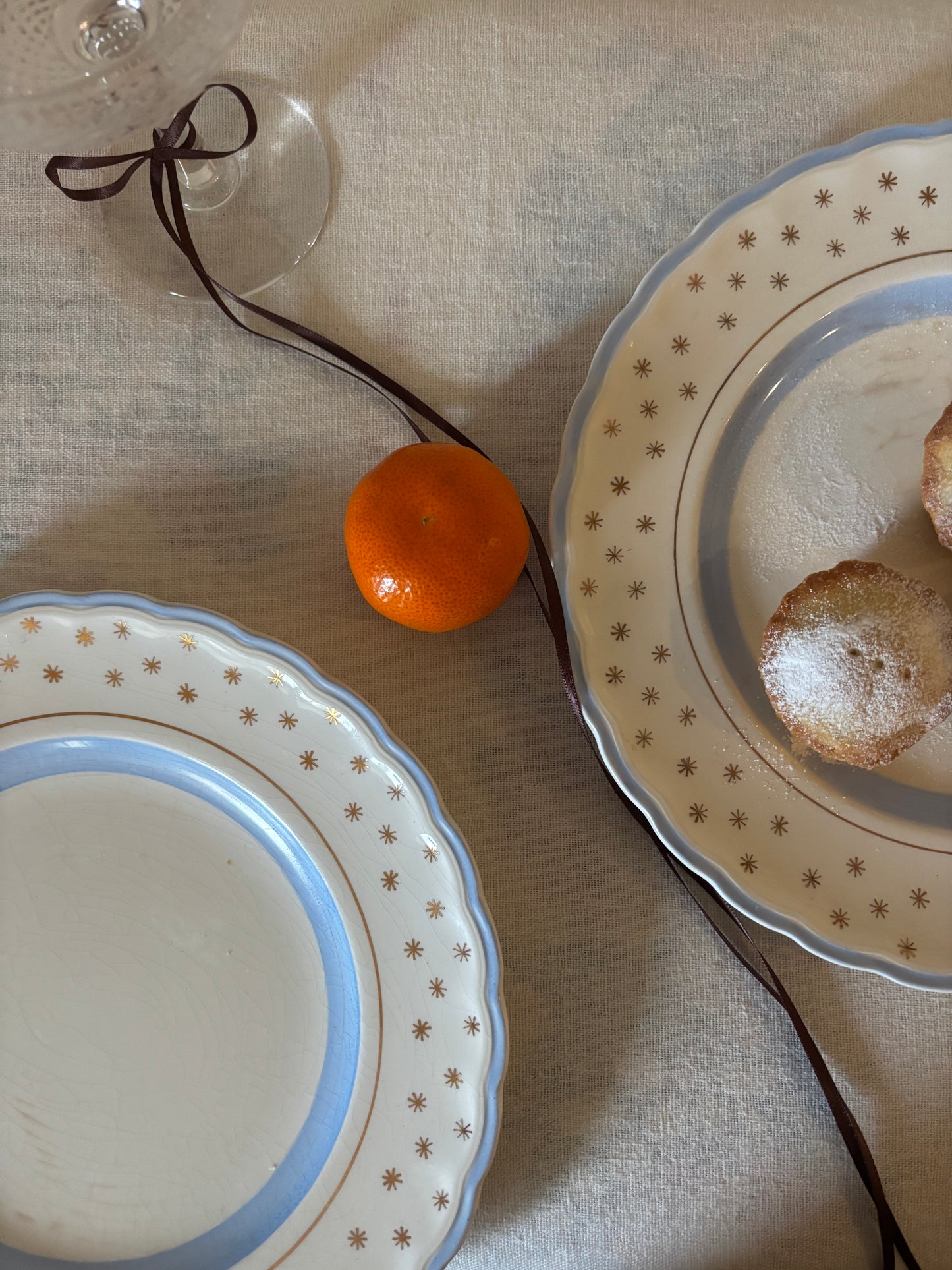 Wavey Edged Star Pattern Plates