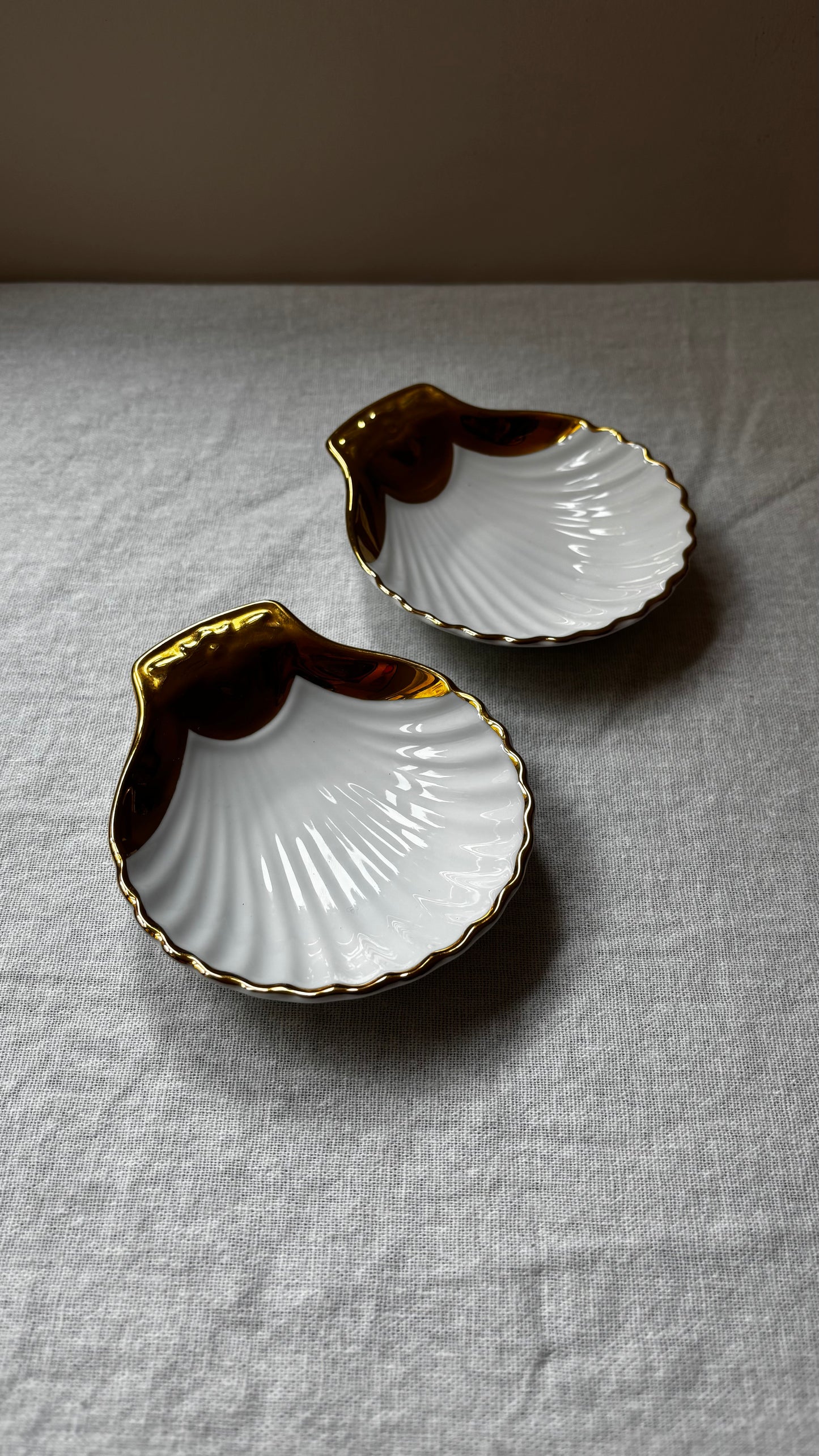 Pair of Gilt-Edged Shell-Shaped Dishes