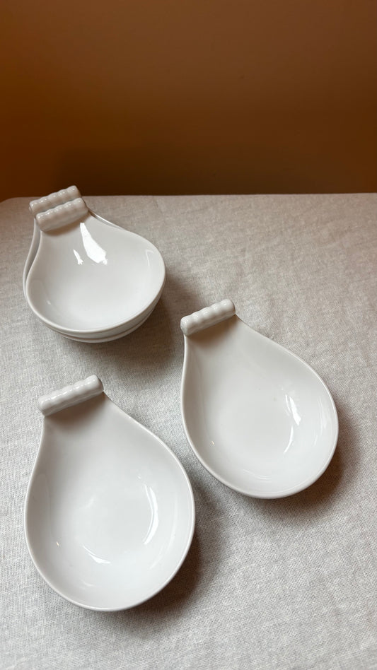 Scroll Edge Shell Form Dishes