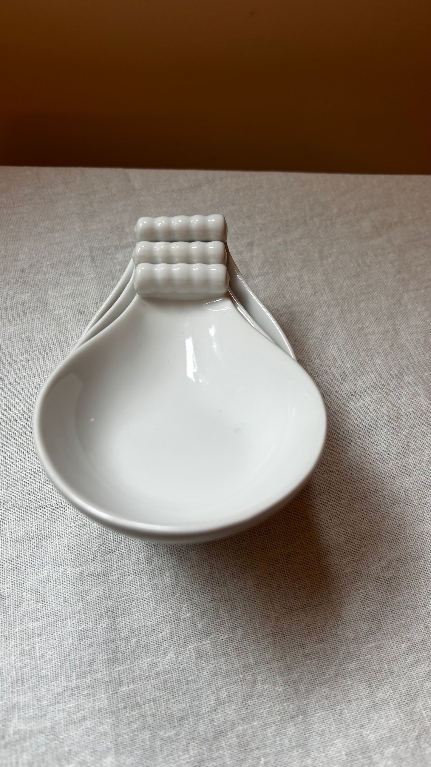 Scroll Edge Shell Form Dishes