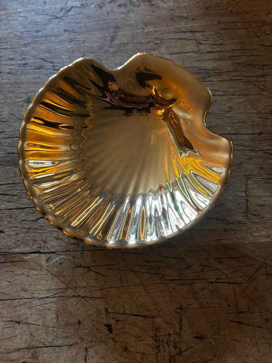 Gilt Shell Dish