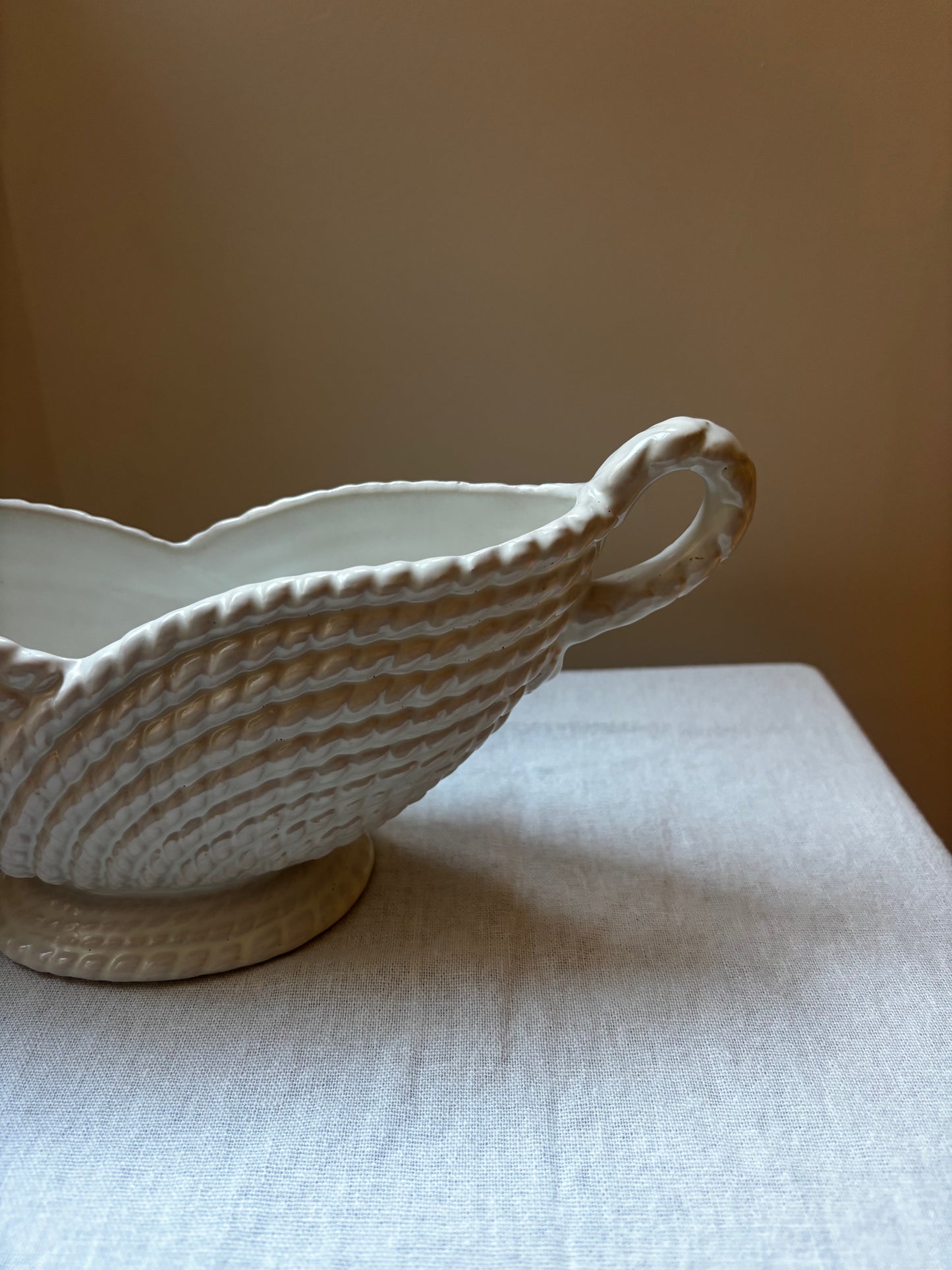 Rope Effect Mantle Vase